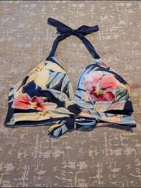 Kona Sol Navy and Peach Floral Swim Top
